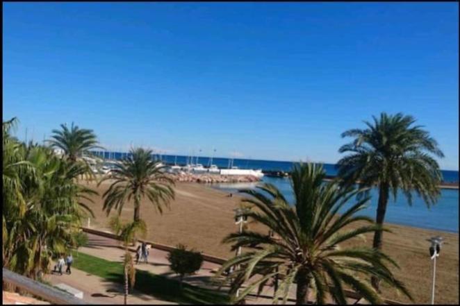 Beachfront Vila Valencia Exterior photo