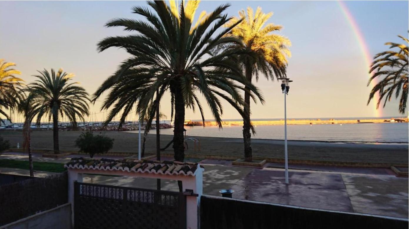 Beachfront Vila Valencia Exterior photo